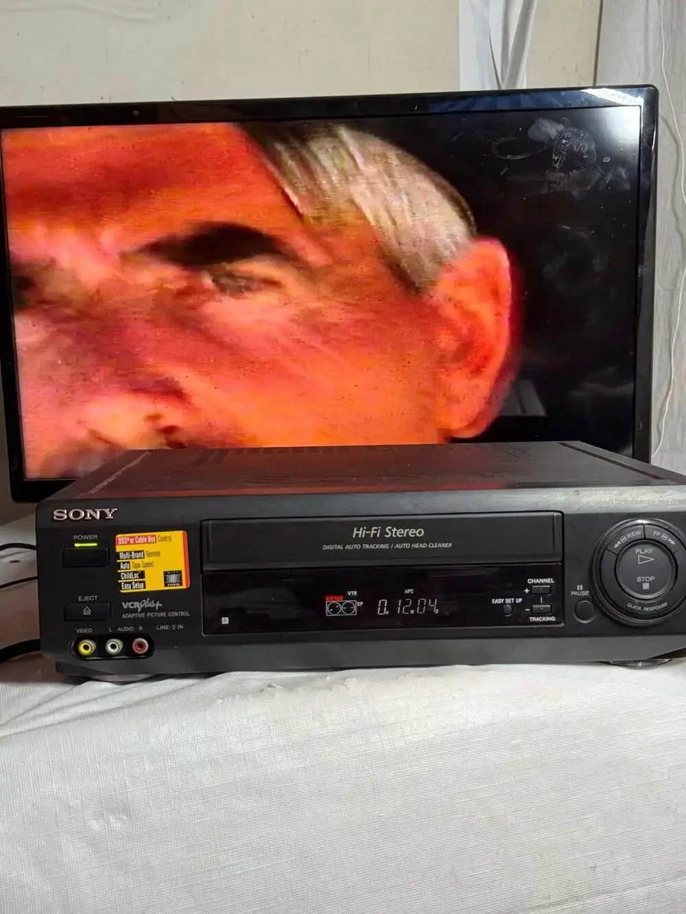 Sony SLV-685HF Hi-Fi Stereo VHS Video Cassette Recorder VCR